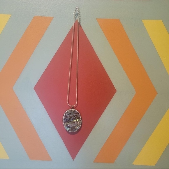 COPY- New Handmade Natural Abalone Shell Necklace On Silver Plat… - Picture 2 of 10